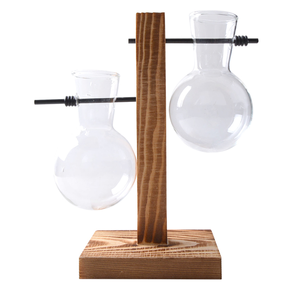 Florero con tubos de vidrio y base de madera